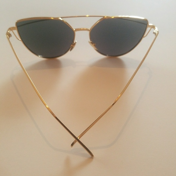 Gold rimmed cat eye aviator sunglasses - Picture 3 of 7
